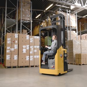 Sit-On Stacker 1.6 – 2.0 ton - Image 3