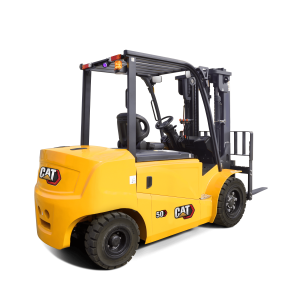 4 Wheel Li-ion Electric Forklift  4.5 - 5.0 tons